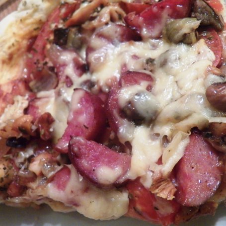 Krok 5 - Pizza z grzybami i ketchupem z cukinii foto