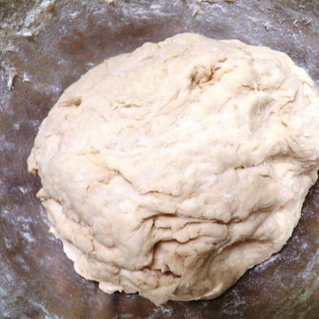 Krok 1 - Pizza z grzybami i ketchupem z cukinii foto
