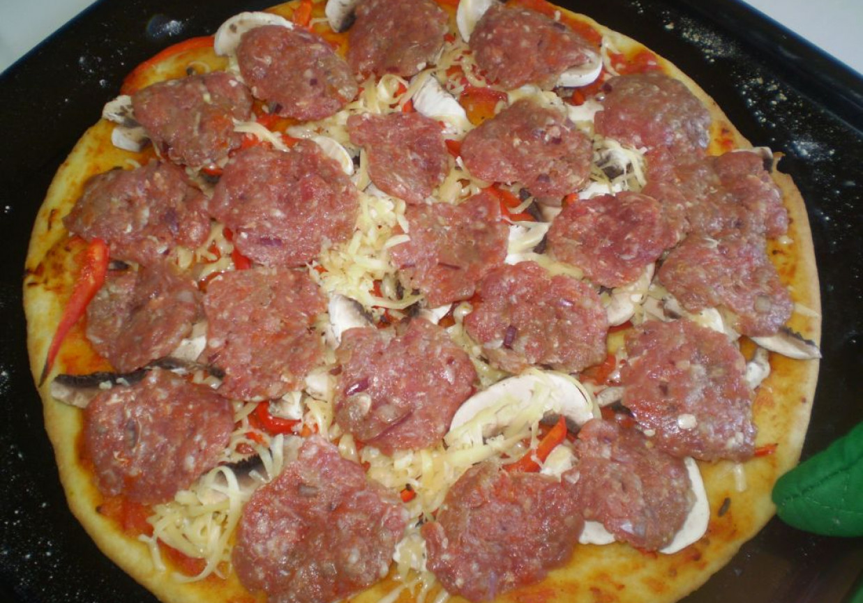 Pizza z keftą foto