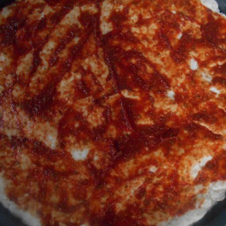 Krok 10 - Pizza z kiełbasą i mięsem mielonym foto