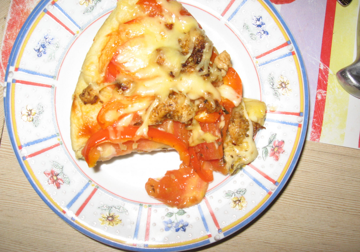Pizza z kurczakiem gyros foto
