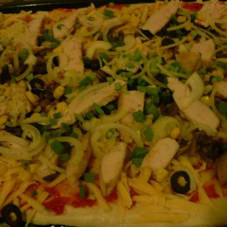 Krok 4 - Pizza z kurczakiem foto