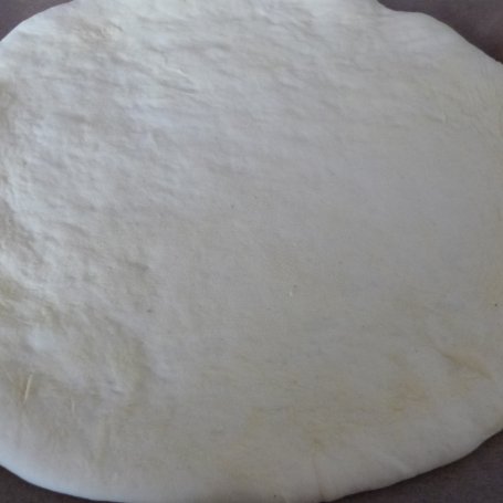 Krok 3 - Pizza z mąki pszennej i kukurydzianej  foto