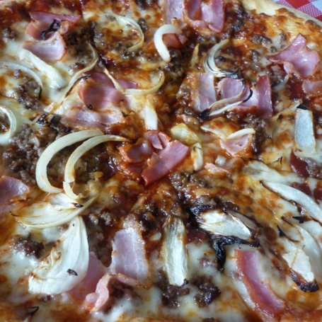 Krok 7 - Pizza z mięsem i serem mozzarella foto