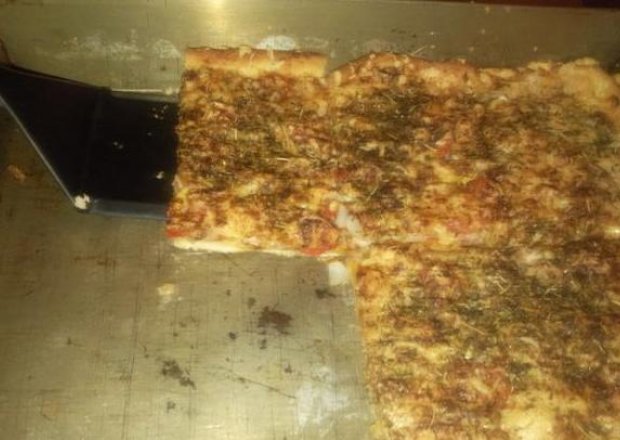 Fotografia przedstawiająca Pizza z mięsem mielonym
