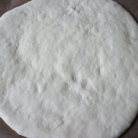Krok 2 - Pizza z mozzarellą foto