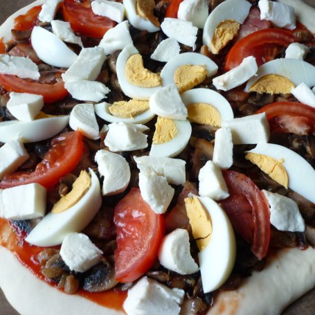 Krok 7 - Pizza z mozzarellą foto
