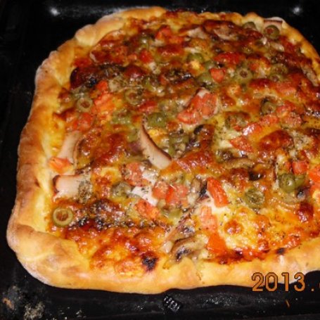 Krok 4 - Pizza z mozzarellą foto