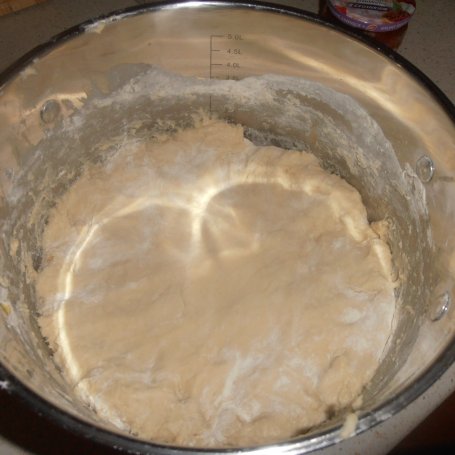 Krok 1 - Pizza z pieczarkami i kurczakiem foto