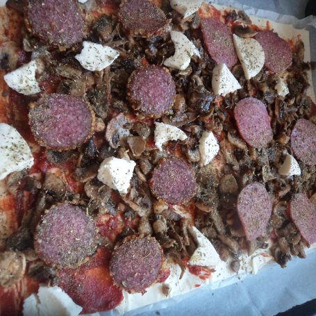 Krok 5 - Pizza z pieczarkami i Mozzarellą :) foto