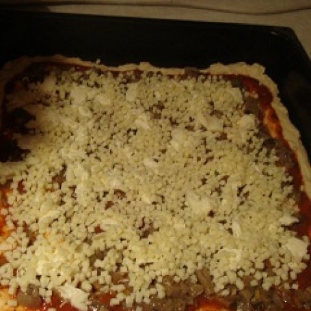 Krok 5 - Pizza z pieczarkami foto
