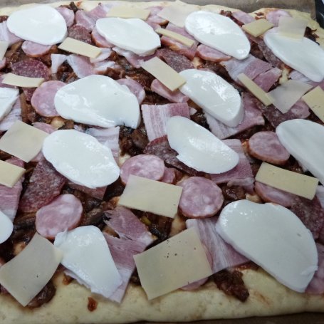 Krok 7 - Pizza z płatkami owsianymi foto