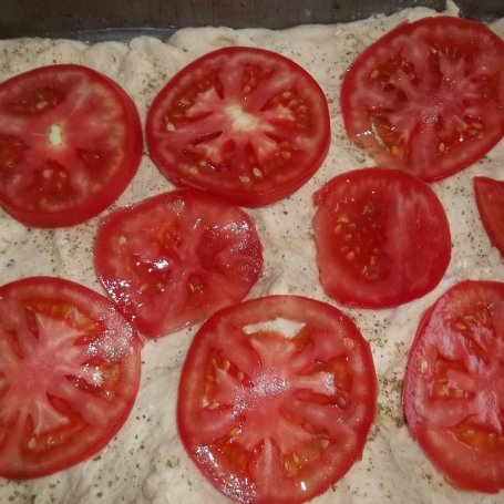 Krok 2 - Pizza z pomidorem foto