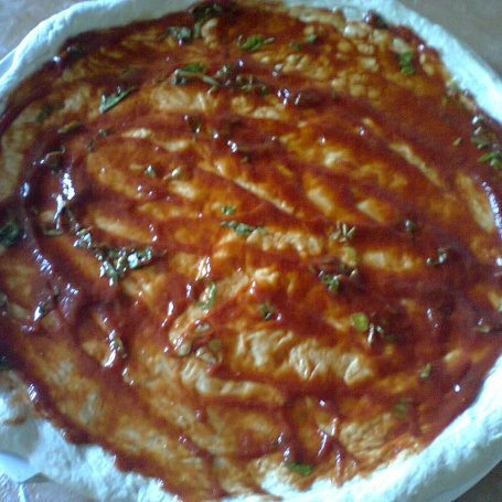 Krok 1 - Pizza z salami foto