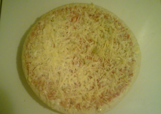 Fotografia przedstawiająca Pizza z serem