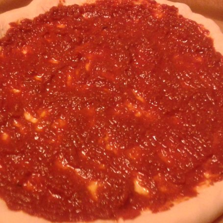 Krok 4 - Pizza z serowym brzegiem foto