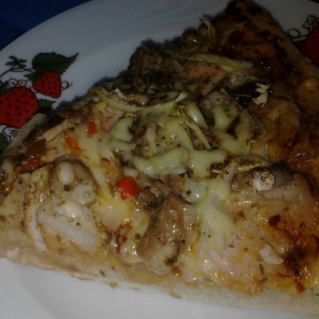Krok 4 - Pizza z tuńczykiem Zub3r'a foto