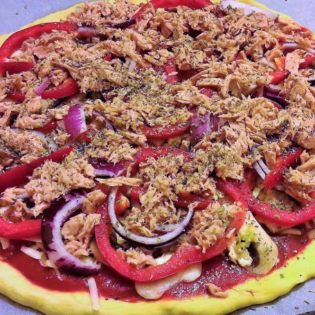 Krok 4 - Pizza z tuńczykiem foto