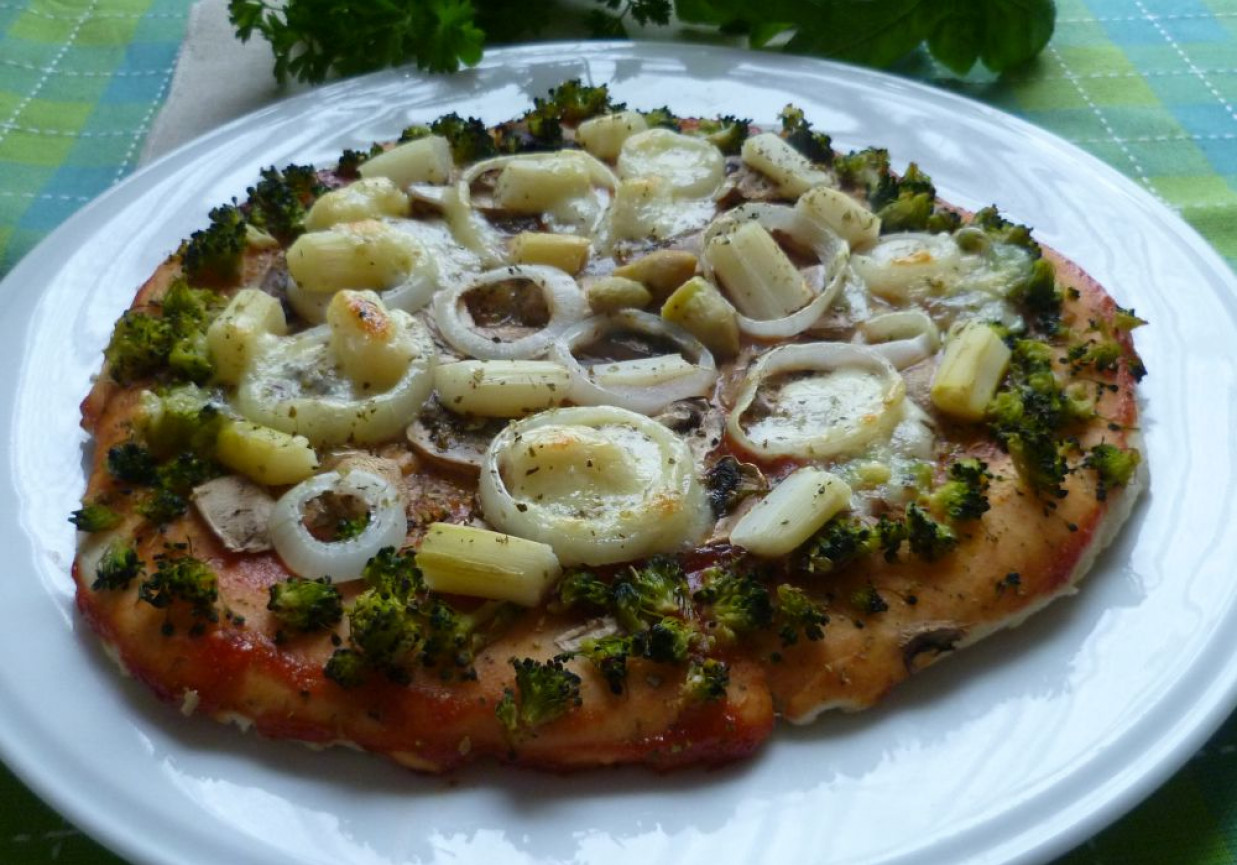 Pizza z warzywami  foto