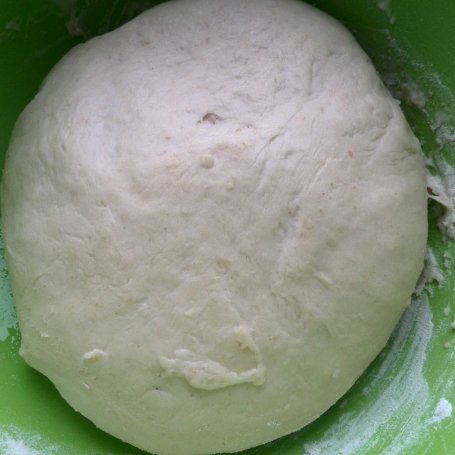 Krok 1 - Pizza z ziemniakami i rozmarynem foto