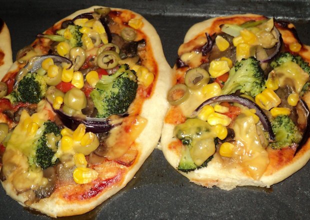 Fotografia przedstawiająca Pizzerinki z brokułami