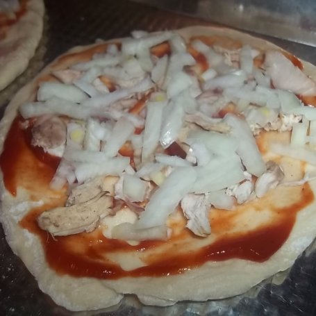 Krok 2 - Pizzerinki z kurczakiem foto