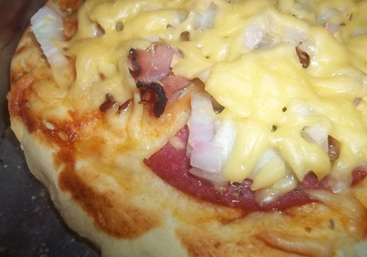 Pizzerinki z salami i szynką DoradcaSmaku.pl