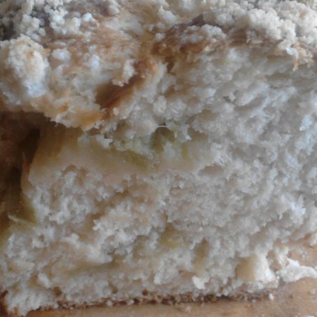 Krok 5 - Placek drożdżowy z rabarbarem i kruszonką foto