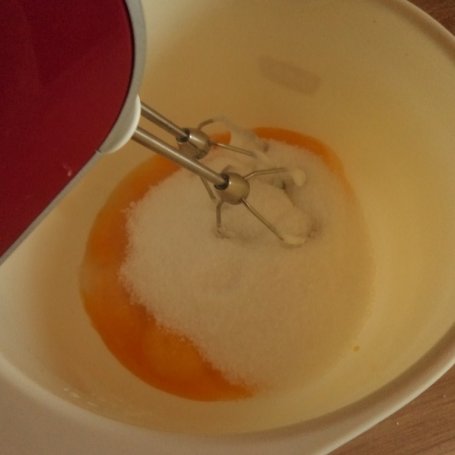 Krok 2 - PLACEK WIELKANOCNY Z DODATKIEM MĄKI PEŁNOZIARNISTEJ foto