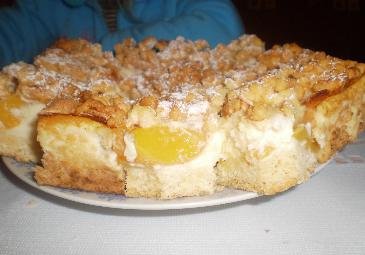 Placek z brzoskwiniami foto