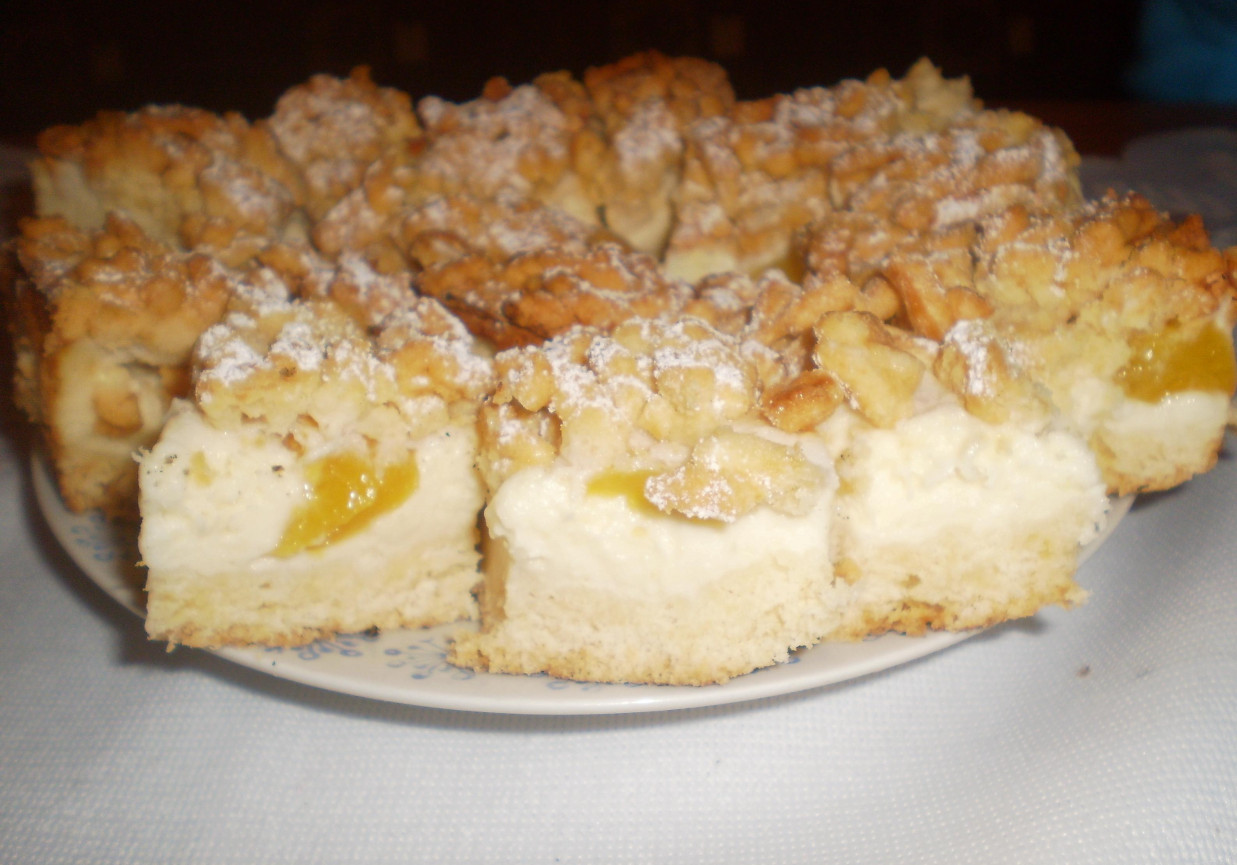 Placek z brzoskwiniami foto