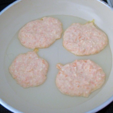 Krok 3 - placki twarogowo - marchewkowe foto