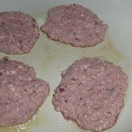 Krok 2 - Placki twarogowo-owocowe foto