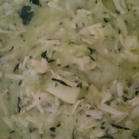 Krok 2 - Placki z cukinii i żółtego sera foto