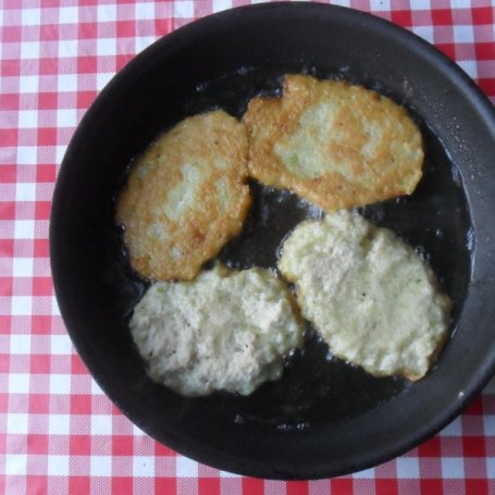 Krok 2 - Placki ziemniaczane z czosnkiem foto