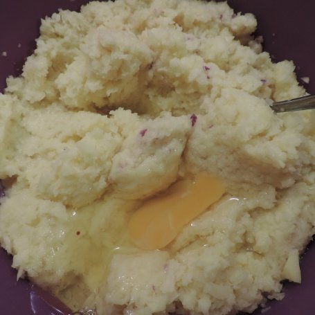 Krok 1 - Placki ziemniaczane z podsmażoną kiełbasą foto