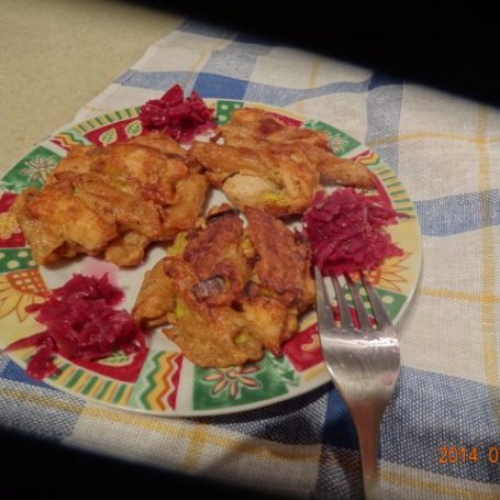 Krok 4 - Placuszki makaronowo - kurczakowe z parmezanem foto