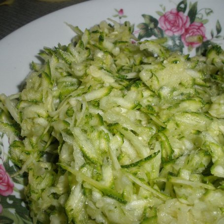 Krok 1 - Placuszki z cukinii foto