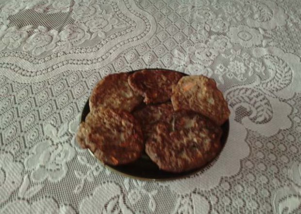 Fotografia przedstawiająca Placuszki z wątróbki z marchewką