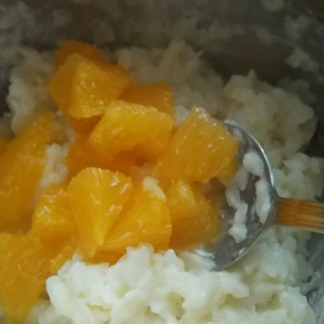 Krok 2 - Płatki ryżowe z pomarańczą i prażonymi migdałami foto
