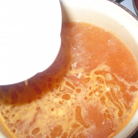 Krok 4 - Pmidorowa z makaronem świderki- penne foto