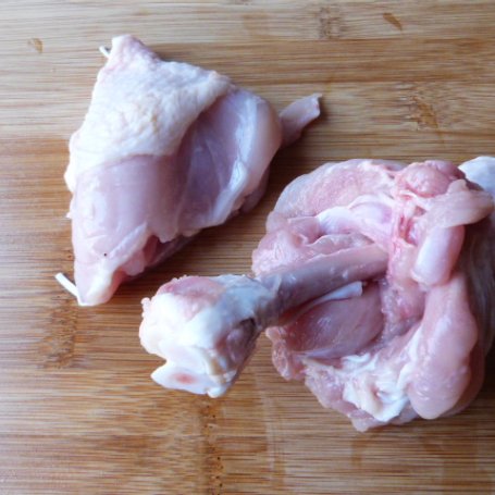 Krok 1 - Podudzia z kurczaka nadziewane pieczarkami foto