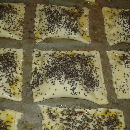 Krok 6 - Poduszeczki francuskie z jabłkiem i marmoladą foto