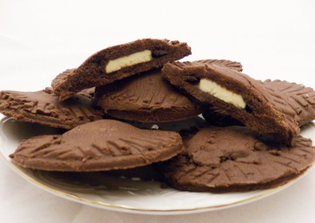 Fotografia przedstawiająca Podwójnie czekoladowe ciasteczka