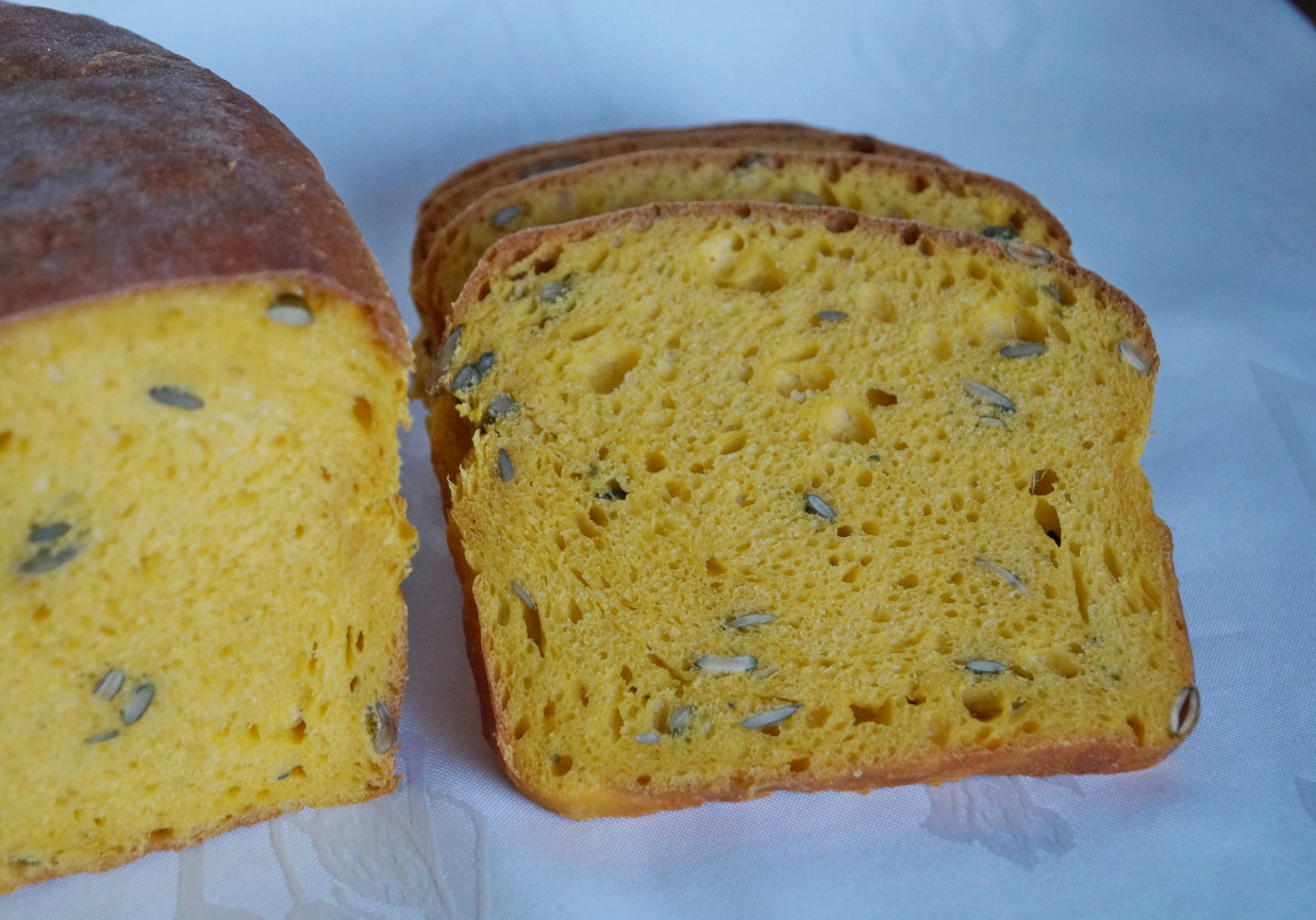 Podwójnie dyniowy chleb drożdżowy foto