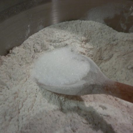 Krok 5 - Podwójnie dyniowy chlebek krupczatkowo - orkiszowo - żytni na rozwodnionym kefirze. foto