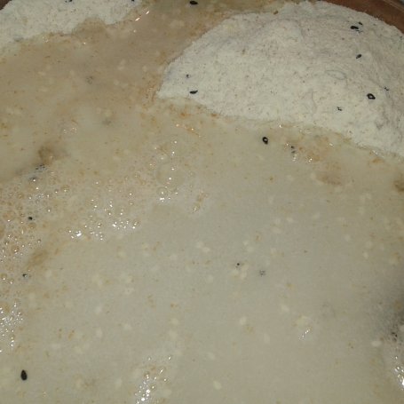 Krok 7 - Podwójnie orkiszowy i potrójnie sezamowy chlebek domowy foto