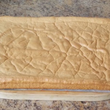 Krok 3 - Podwójnie truskawkowe ciasto z galaretką foto