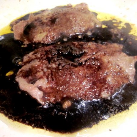 Krok 2 - Polędwica wołowa w sosie balsamicznym foto