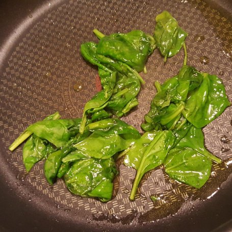 Krok 7 - Polędwica z dorsza z salsą pomidorową i szynką parmeńską foto